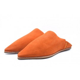 pantofle z oranžového semiše
