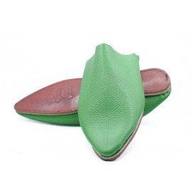Slippers in genuine green...