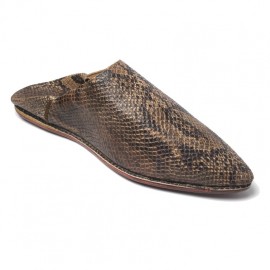 Pointed snake slippers