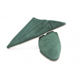 Pointed green suede slippers