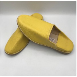 Kulaté žluté pantofle pro...